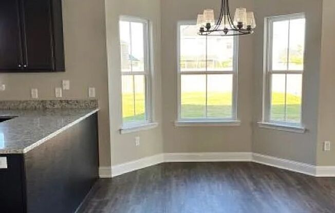 g 3-bedroom, 2.5-bathroom, two-story home located in the vibrant community of Hinesville,GA