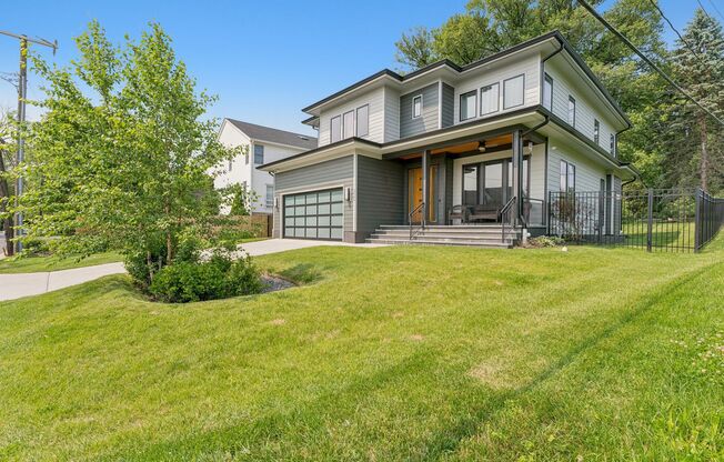 Modern Luxury Meets Smart Living in this Spacious 7-Bedroom Home!