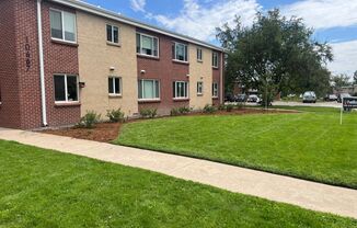 Sunset Park Apartments – Newly Renovated 1 Bed/1 Bath Homes in Lakewood!