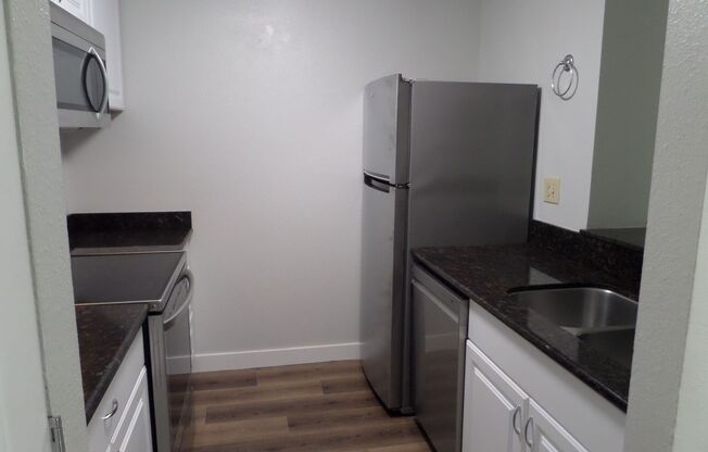 2 beds, 1 bath, $1,795