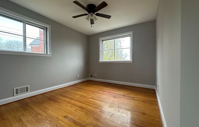 3 beds, 1 bath, $2,200