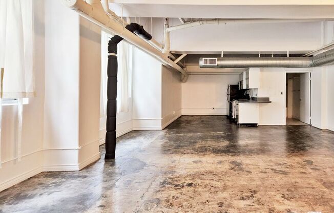 2 beds, 1 bath, 1,300 sqft, $2,800, Unit 201