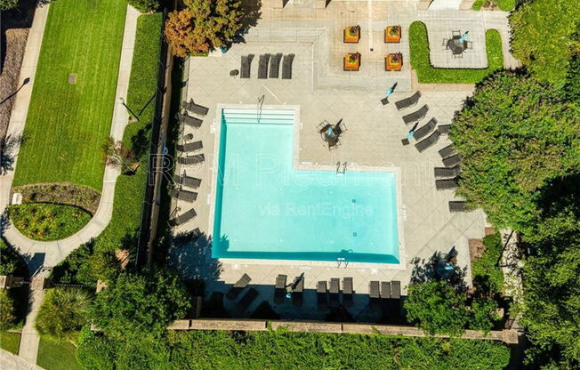 220 Renaissance Parkway Northeast