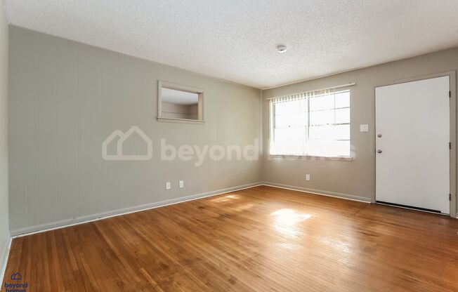 Beautiful and Modern 3 BD 1 BA with 1,196 sq ft of space!