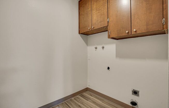 2 beds, 1.5 baths, 1,050 sqft, $2,049, Unit 214-776A