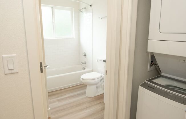 1 bed, 1 bath, 525 sqft, $1,950, Unit 65-15
