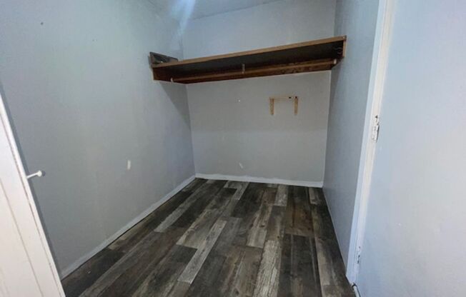 2 beds, 1 bath, $850