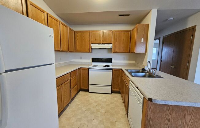 2 beds, 1 bath, $875, Unit 961.07