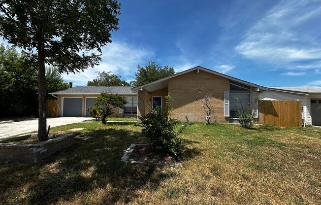 7447 Fieldgate Dr