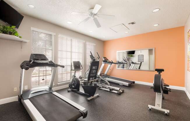 Fitness Center at Vista Crossing Apartments in San Antonio, TX