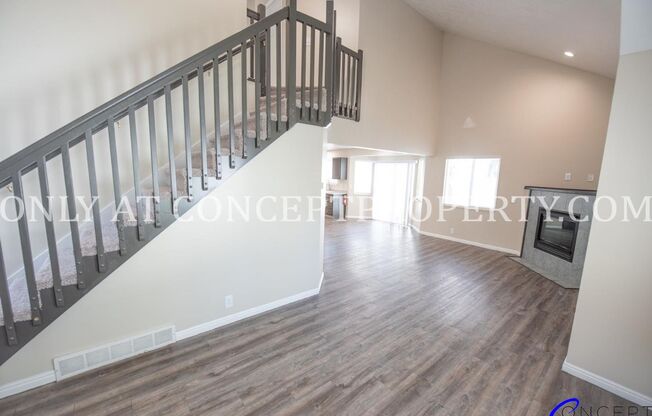 3 beds, 2.5 baths, 1,262 sqft, $2,499, Unit 920