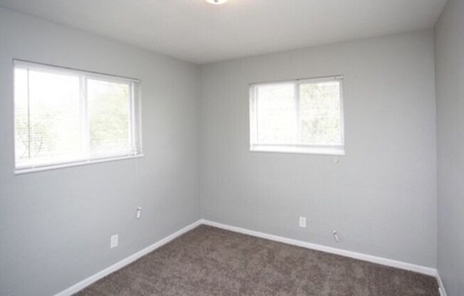 2 beds, 1 bath, 750 sqft, $1,195, Unit B05 1038 18