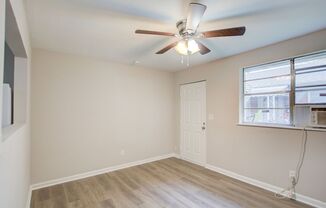 2 beds, 1 bath, $1,100