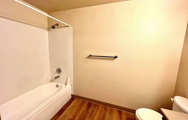 1 bed, 1 bath, 535 sqft, $1,350, Unit 1-105