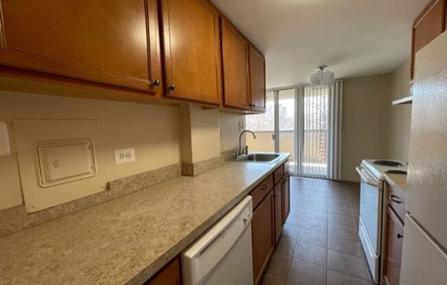 2 beds, 2 baths, 850 sqft, $1,895, Unit 301