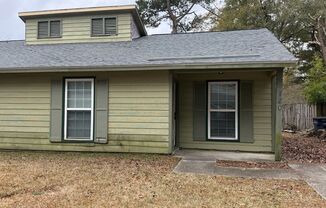 Lovely 2 Bedroom 1 Bath Duplex