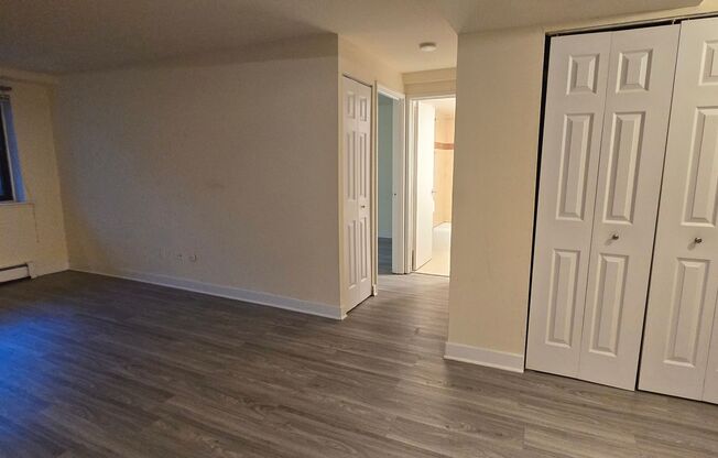 1 bed, 1 bath, 700 sqft, $1,695, Unit 431-#123