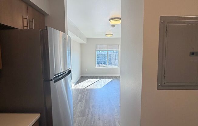 Studio, 1 bath, 501 sqft, $1,600, Unit Market Unit - Studio Apartment