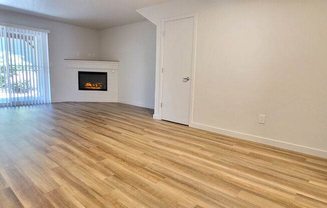 2 beds, 2 baths, 956 sqft, $1,699, Unit 113