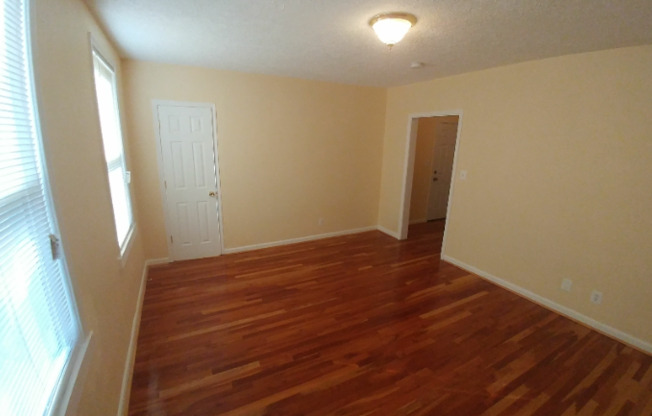 1618 SE WASHINGTON