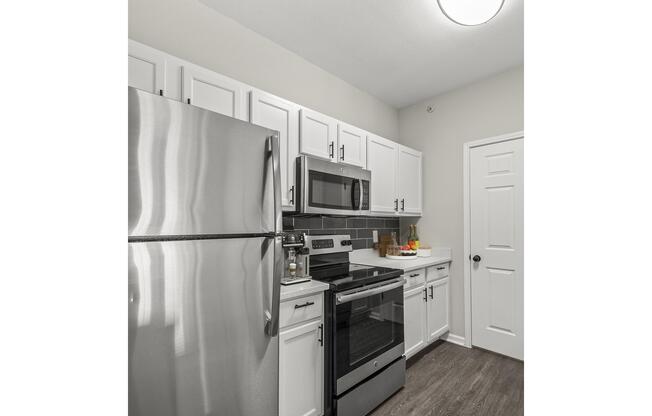 2 beds, 2 baths, 900 sqft, $1,575