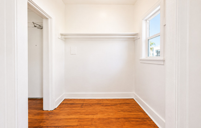 Studio, 1 bath, 450 sqft, $1,395, Unit Unit 101