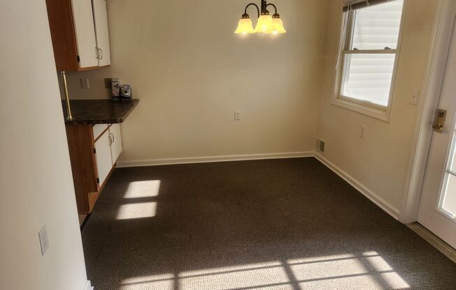 1 bed, 1 bath, 900 sqft, $1,595, Unit 31