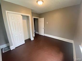 2 beds, 1 bath, 840 sqft, $1,200