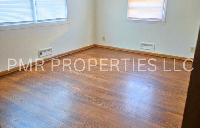 2 beds, 1 bath, $850, Unit 4516- 06