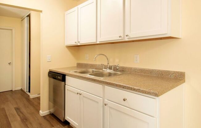 1 bed, 1 bath, 700 sqft, $1,290, Unit 840-201