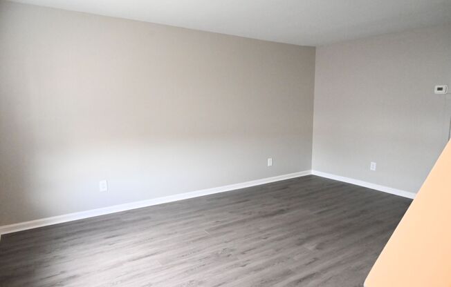 2 beds, 1.5 baths, 976 sqft, $1,450, Unit 450A
