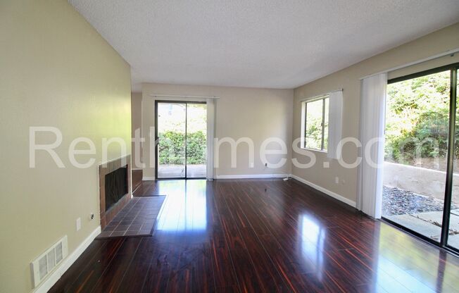 La Jolla/UTC 7929-3 Caminito Dia - Near UCSD & Shopping, Community Pool and Spa