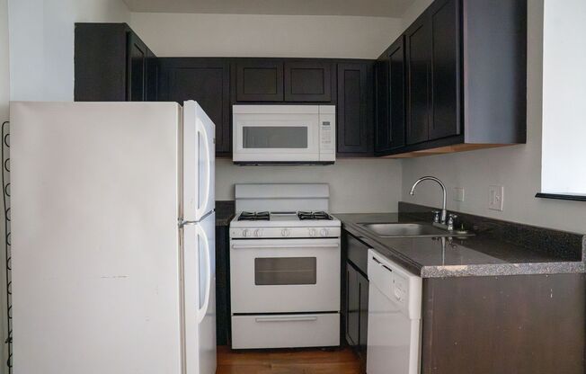 Studio, 1 bath, 225 sqft, $1,125, Unit 4615-1E
