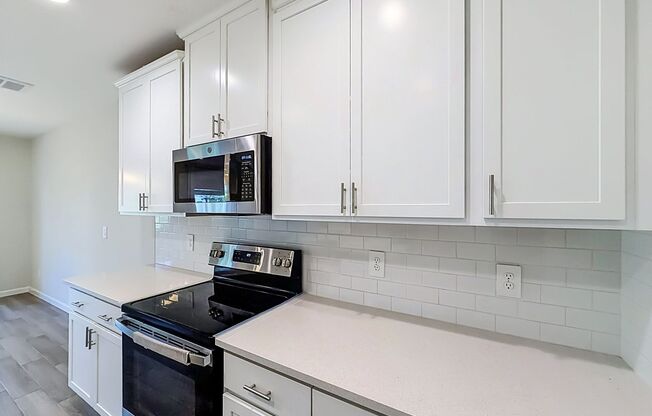 3 beds, 2.5 baths, $2,250