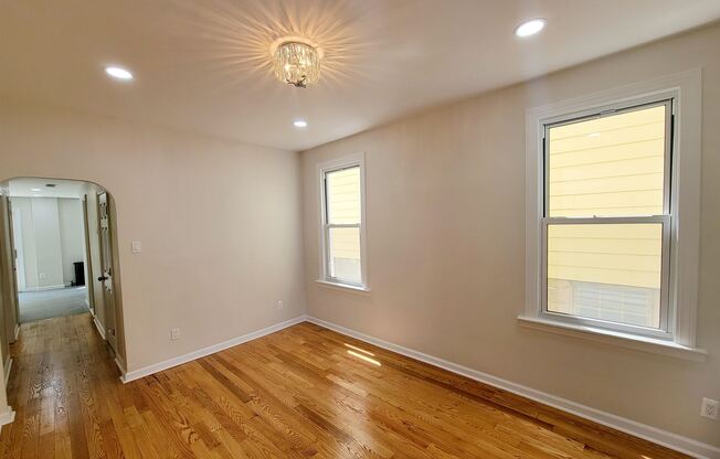 320 Columbia Ave