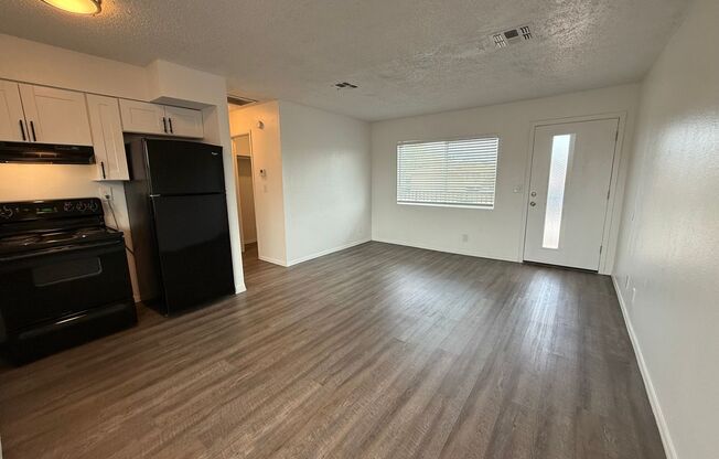 Studio, 1 bath, 404 sqft, $750, Unit Unit 7