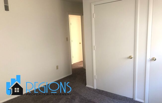 2 beds, 1 bath, $950, Unit 2S