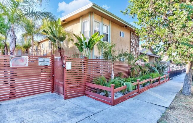 1167 Daisy Ave