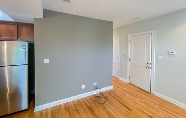 1 bed, 1 bath, 640 sqft, $2,295, Unit 1636-2