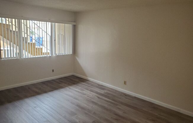 2 Bedroom - 1 Bathroom unit in Point Loma