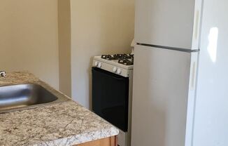 1 bed, 1 bath, 575 sqft, $700, Unit 7