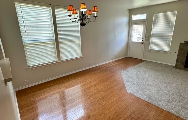 3 bedroom townhome - Don't miss out!