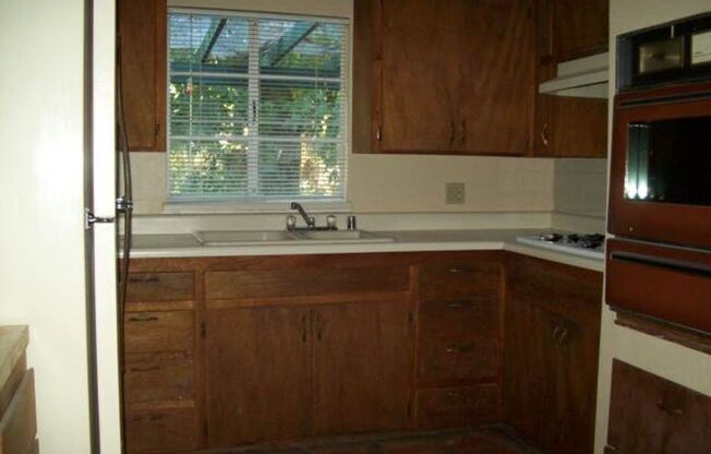 4 Bedroom in Hudson Park off Cedar