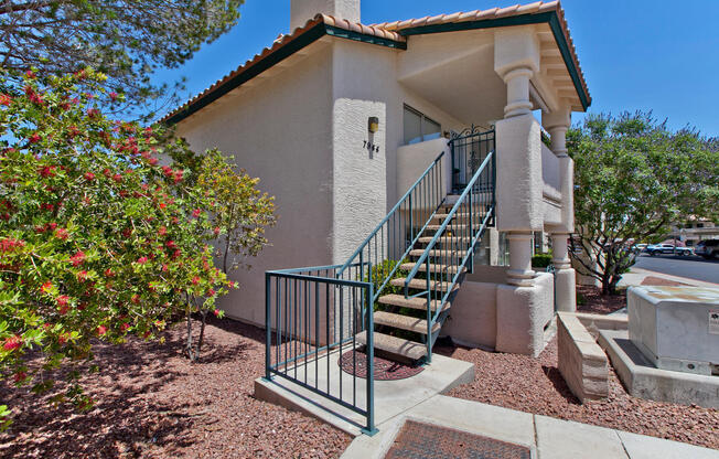 1ST FLOOR CONDO CLOSE TO SUMMERLIN