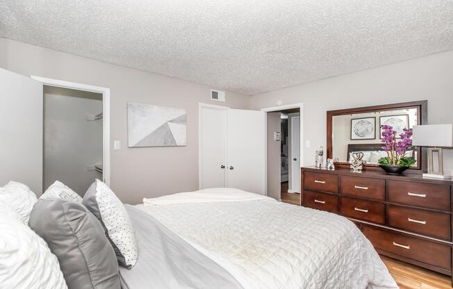1 bed, 1 bath, 585 sqft, $960
