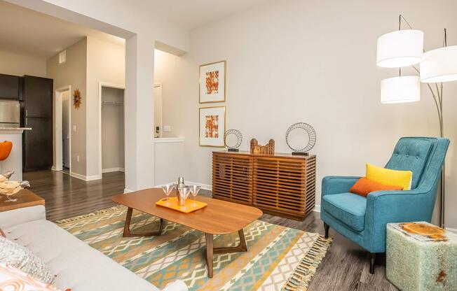 2 beds, 2 baths, 1,170 sqft, $1,570