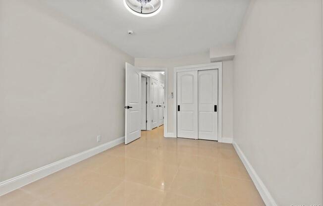 877 E 55 ST