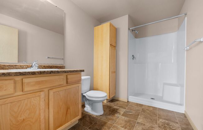 2 beds, 2 baths, 1,210 sqft, $1,425, Unit 3333-B