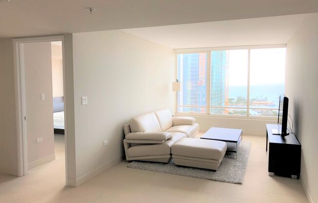 1 bed, 1 bath, $2,900