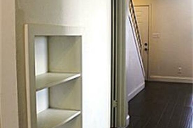 2729 Hurstview Drive